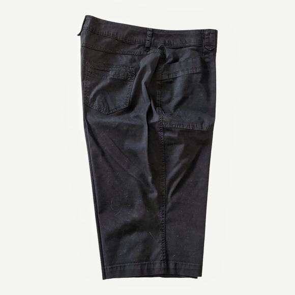 CHICOS Long Black Bermuda Shorts Size 0.5 Vacation Size 6 Stretch Cotton Resort - Picture 7 of 10